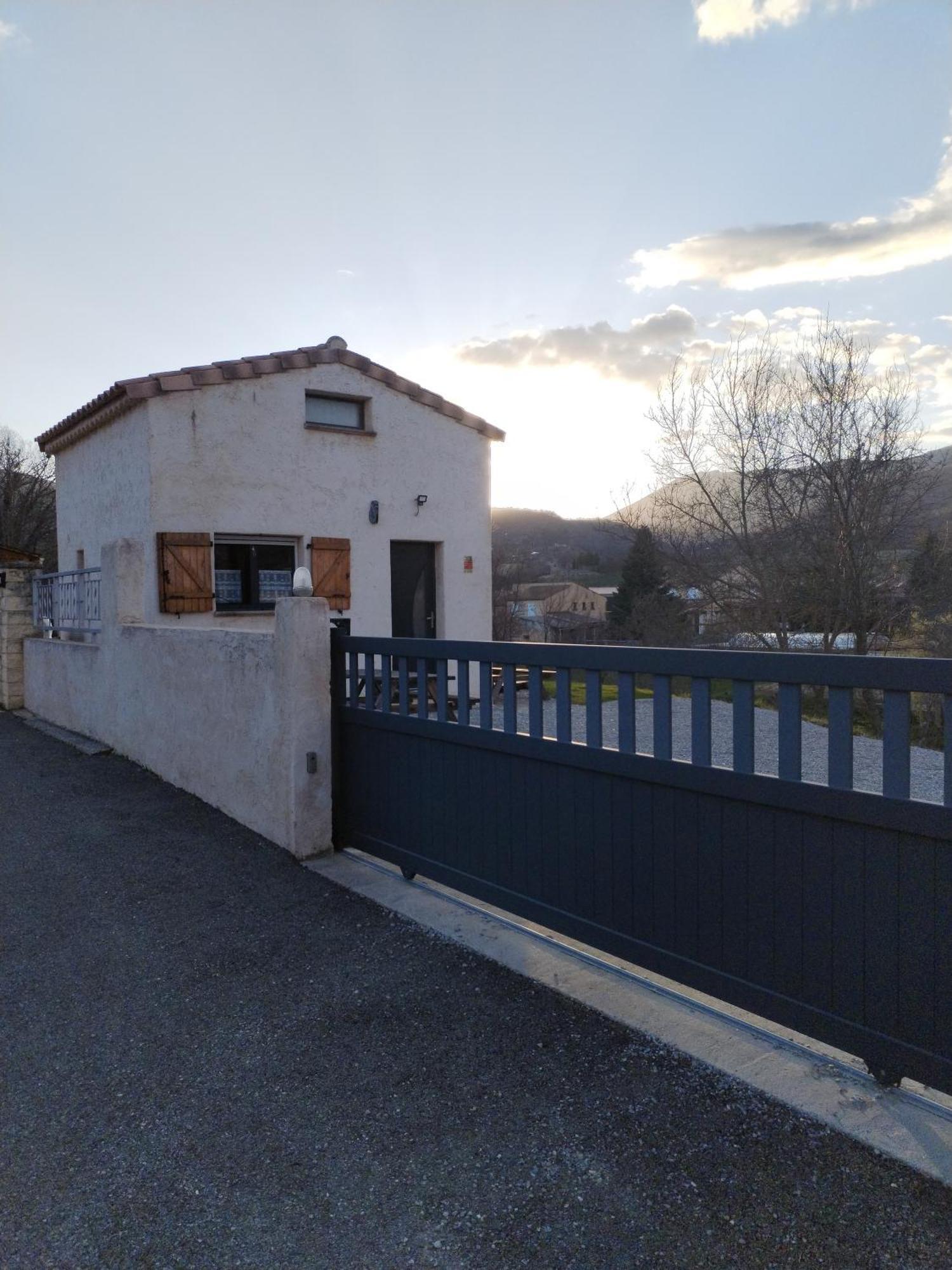 Вилла Le Cigalou - Drome Provencale Sainte-Jalle Экстерьер фото
